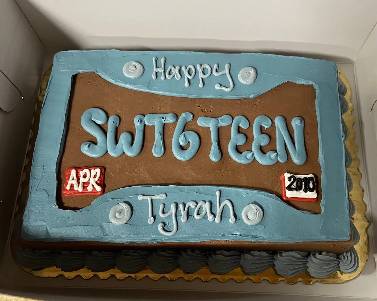 Sweet sixteen cake